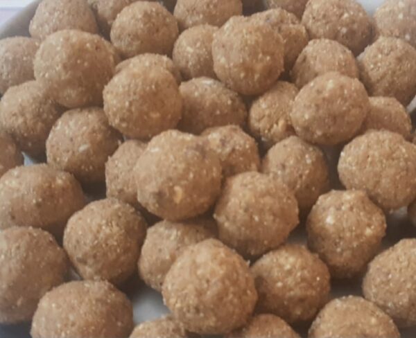 Gond Dryfruit Laddu in Jaggery