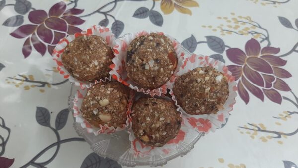 Ragi Dryfruit Laddu in Date & Jaggery