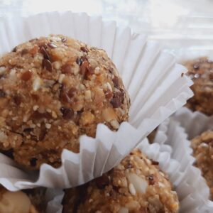 Til Peanut Laddu in Jaggery
